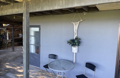 Ahipara Apartment | Ahipara beach front downstairs studio unit