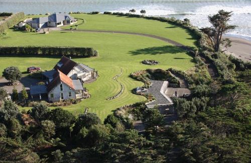 Kaitake Villa | Ahu Ahu Beach Villas