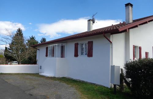 Hasparren Apartment | Ahurtenia