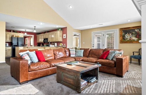 Russellville Apartment | Aidan`s Mountainside Manor: Serene, Spacious Elegance near Adventure