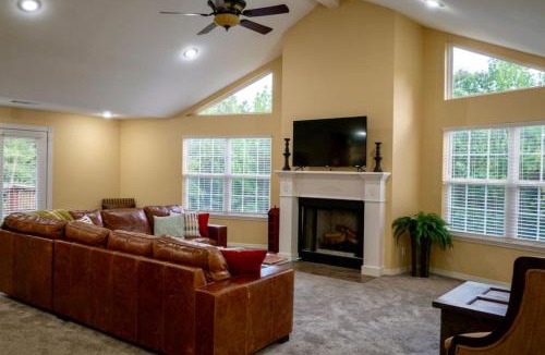 Russellville House | Aidans Mountainside Manor