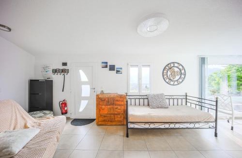 Bouveret Apartment | AidArt