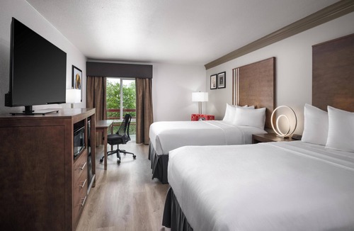 Greater South River City Hotel | Aiden Austin City Hotel