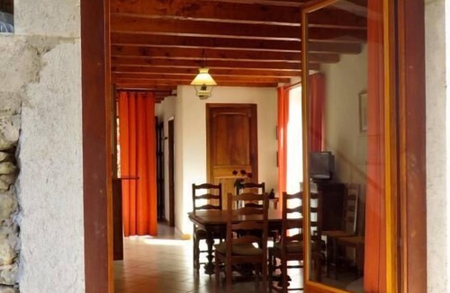 Ceyzerieu House | Aignoz - Ceyzerieu - Gîte