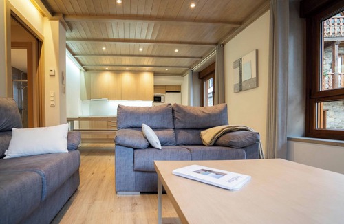 Salardu Apartment | Aiguamog by FeelFree Rentals