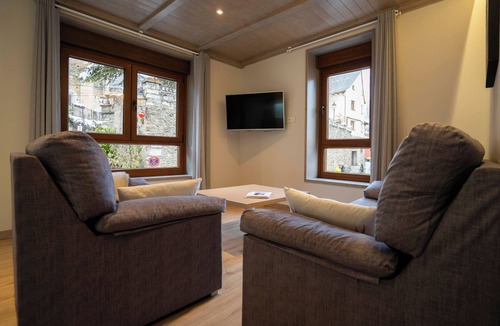 Salardu Apartment | Aiguamog by FeelFree Rentals