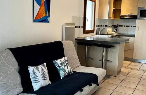 Le Chateau Apartment | Aigue Marine Residence - 2 Rooms for 4 People