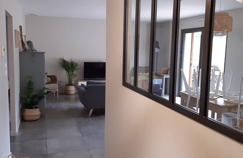 Aigueze Apartment | Aiguèze, air-conditioned Gite N°3 with swimming pool