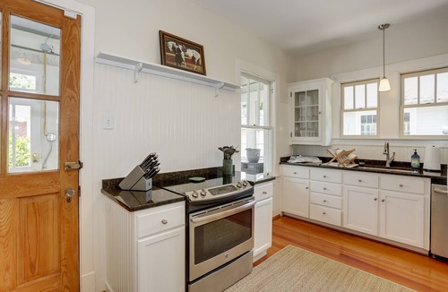Aiken House | Aiken- Downtown Historic Cottage- Golf, Horses, Tennis, Bruce's Field