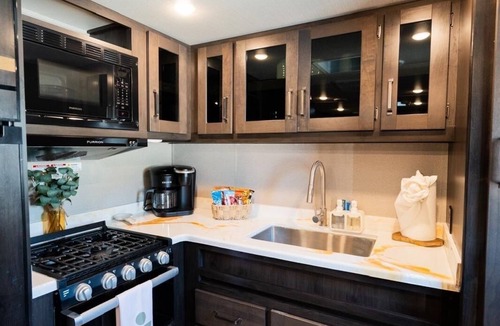 East Tampa House | Aileen Camping Space