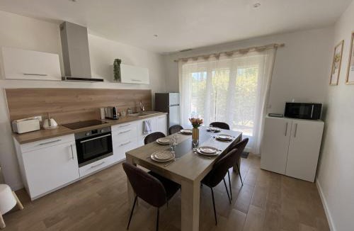 Jaunay-Clan House | Aim Scope