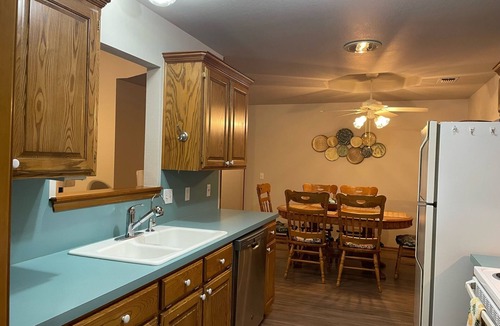 South Oklahoma City House | Aimee’s Pleasant Ranchwood Villa