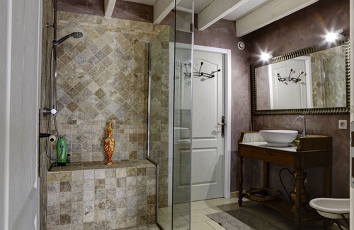 Les Artigues-de-Lussac Cottage | Aimeluc cottage near Saint Emilion