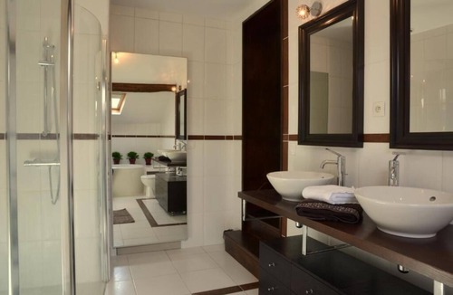 Reugny House | Ainsi de Suites