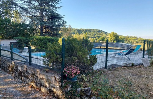 Montcuq House | Air-conditioned vacation home in the countryside with shared pool - 3 stars