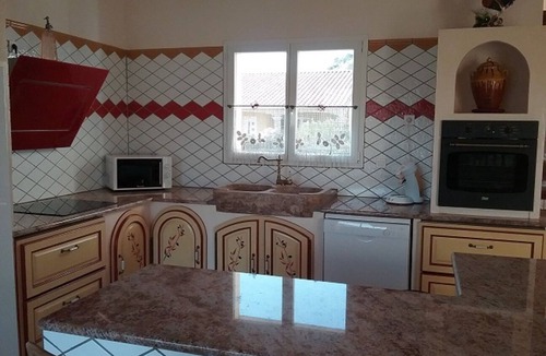 Montredon-des-Corbieres Villa | Air-conditioned villa 140m² + private swimming pool + wifi + independent arrival.