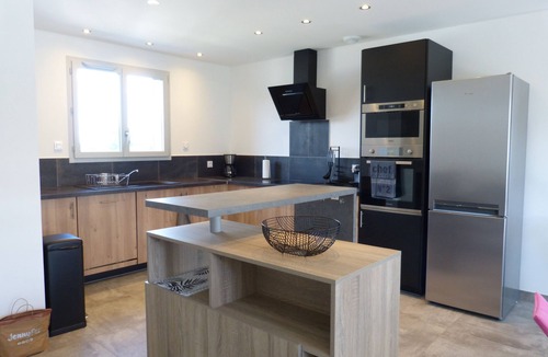 Saint-Paulet-de-Caisson Villa | Air-conditioned villa with private pool near the Ardèche gorges