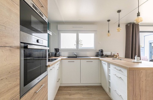 Bretignolles-sur-Mer Ski Chalet | Air-cond. chalet for 6 - Communal heated pool