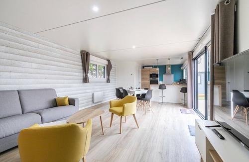 Bretignolles-sur-Mer Ski Chalet | Air-cond. chalet for 6 - Communal heated pool