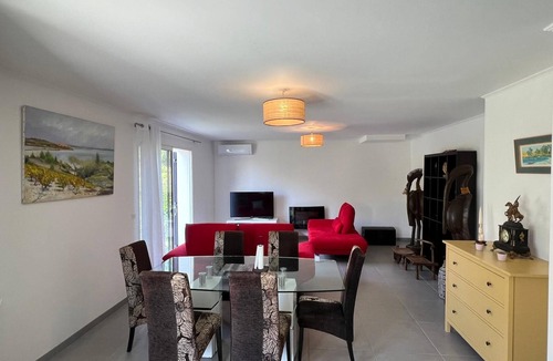 Ferrals-les-Corbieres Villa | Air-conditioned villa, Narbonne, Carcassonne and beaches