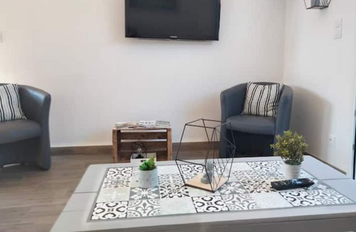 Champagne-les-Marais House | air-conditioned studio near La Rochelle and the Vendée beaches!