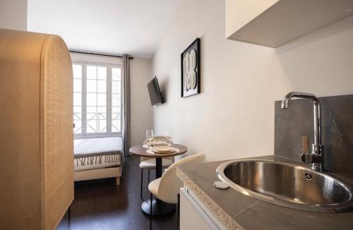 Le Pre-Saint-Gervais Apartment | Air-conditioned and cozy haven