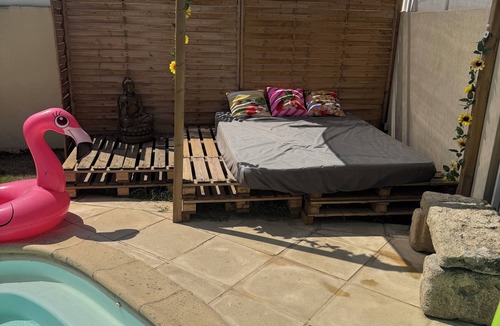Vestric-et-Candiac Villa | Air-conditioned villa with pool, close to the sea