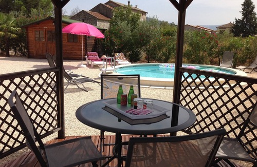 Vallon-Pont-d'Arc Villa | Air-conditioned villa with private swimming pool and pétanque court.