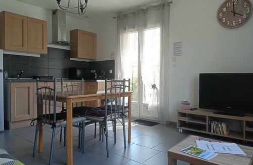 Villemoustaussou House | Air-conditioned 3⭐ gîte with swimming pool, quiet location, 5 min from Carcassonne & canal du midi