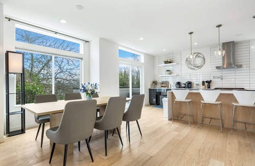 North Beacon Hill House | Air-Conditioned 3BR/3.5BA Luxe Modern Home!