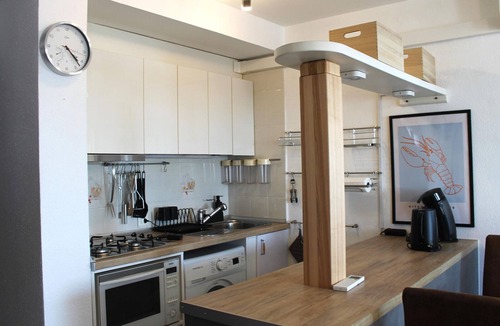 Santa Margarida Apartment | Air-Conditioned Apartment with Elevator in Santa Margarita