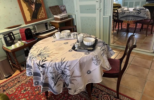 Mirepoix Apartment | Air-conditioned City Center Apartment