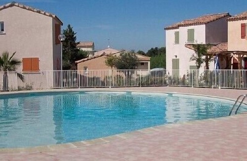 Aigues-Mortes Villa | AIR CONDITIONED DETACHED VILLA 3 MINS WALK BEAUTIFUL MEDIEVAL TOWN AIGUES MORTES