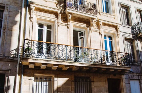 Hotel de Ville - Quinconces Apartment | Air-conditioned, elegant, quiet, ideally located