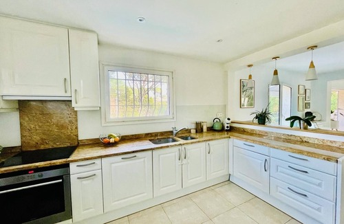 Les Baraques House | Air-conditioned family villa with large swimming pool