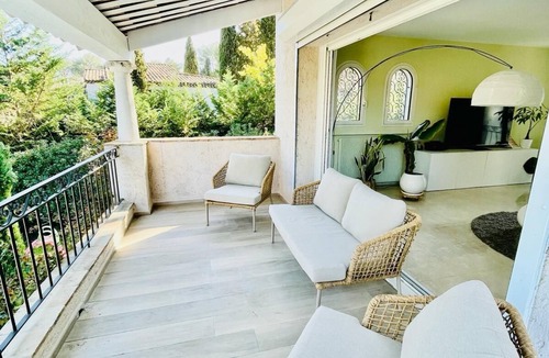 Les Baraques House | Air-conditioned family villa with large swimming pool