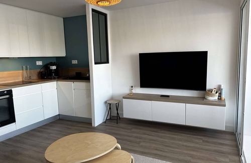 Le Grau-Du-Roi Apartment | Air-conditioned apartment with parking, port view - Le Grau-du-Roi