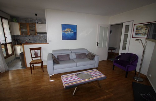 Maisons-Laffitte Apartment | Air-conditioned apt. 67 m2 air-conditioned, standing residence/town center, certified stars