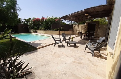 Courthezon Cottage | Air-conditioned gite between Avignon and Orange.
