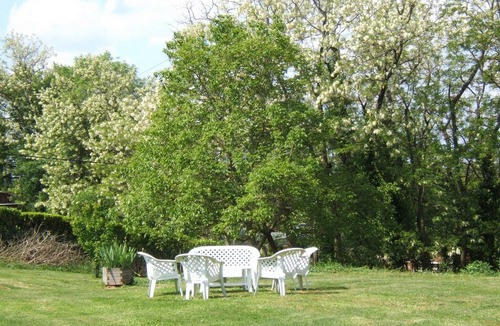 Labruguiere Bed & Breakfast | Air-conditioned guest room up to 3 people - Free Wifi.