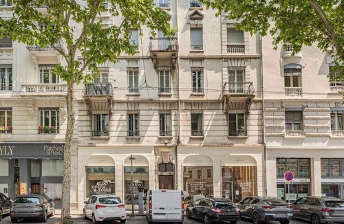 Marechal Lyautey - Vitton Apartment | Air-conditioned Haussmann apartment – Lyon 6 – 3 min from Parc de la Tête d’Or