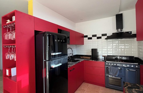 Lauzerte House | Air-conditioned house with terrace and elevator
