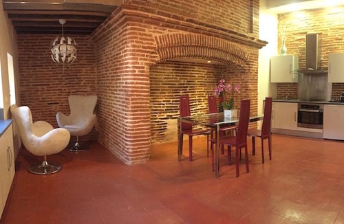 Capitole Apartment | Air-conditioned loft, 5 min Capitole, downtown