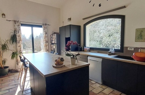 Mondragon House | Air-conditioned Provencal house