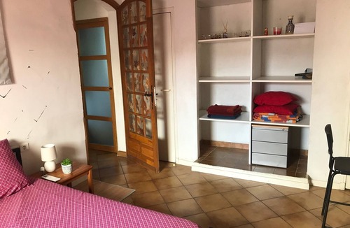 Chateau Gombert Bed & Breakfast | Air-conditioned room in a villa less than 10 km from Marseille's Vieux Port