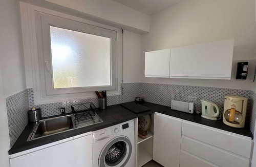 Hyeres Apartment | Air-conditioned studio for 4 people, 50m from the beach - Les Salins d'Hyères