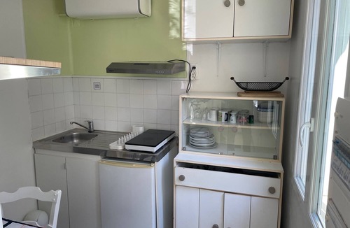 Beaux Arts-Boutonnet Apartment | AIR-CONDITIONED STUDIO, QUIET AND SUNNY, CITY CENTER, GARDEN AREA
