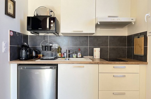 Bonnefoy-Roseraie-Gramont House | Air-conditioned studio near city center