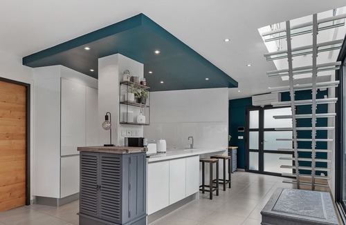 Le Cres Villa | Air-conditioned summer villa with swimming pool and jacuzzi in "Le Crès".