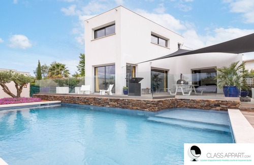 Le Cres Villa | Air-conditioned summer villa with swimming pool and jacuzzi in "Le Crès".